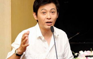51岁董卿近况曝光，素颜与粉丝合影，展现真实风采